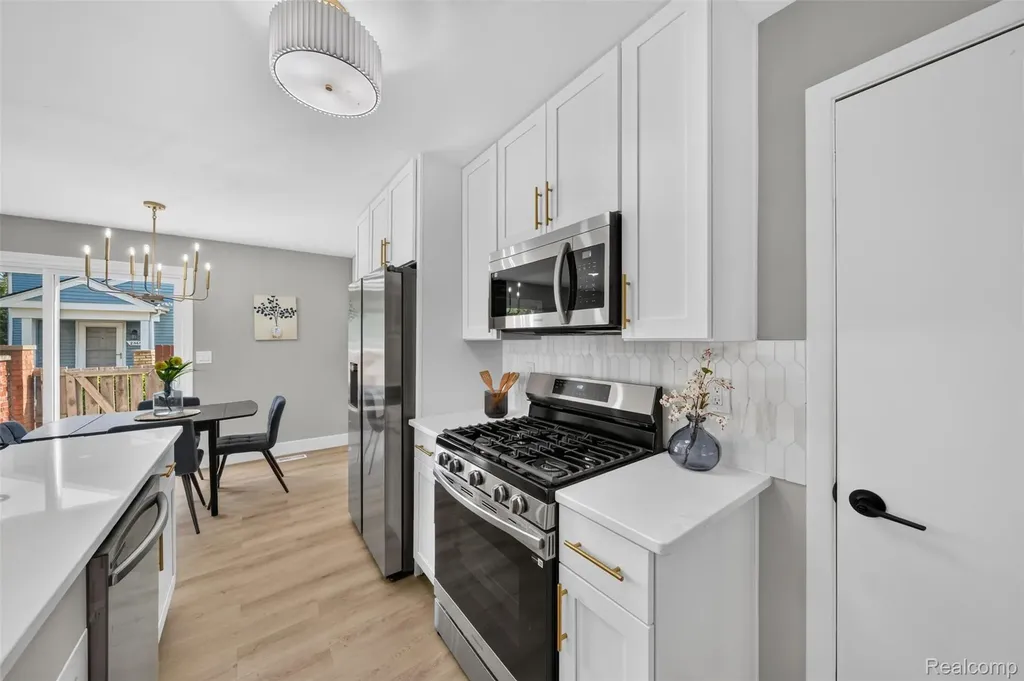 23665 Stonehenge Boulevard Novi City MI 48375
