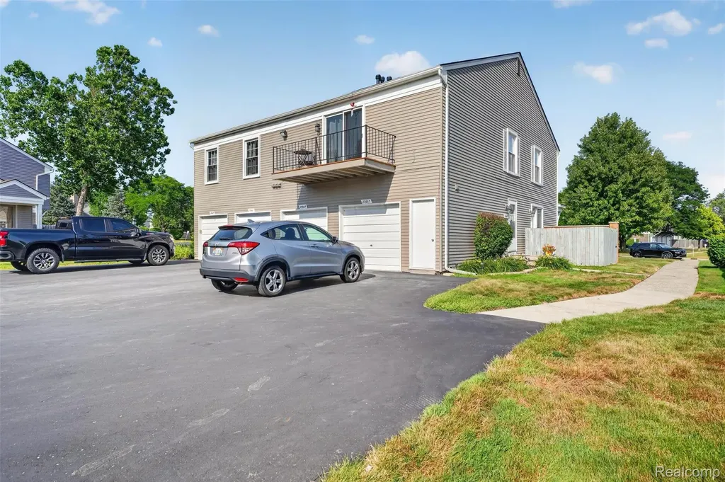 23665 Stonehenge Boulevard Novi City MI 48375