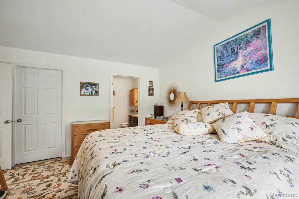 28344 Adler Park Drive S Chesterfield Township MI 48051