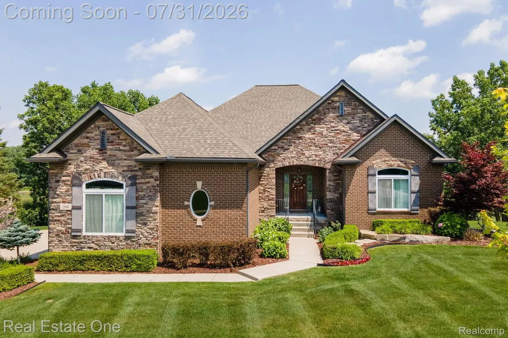 294 Golfside Drive Oxford Charter Township MI 48371