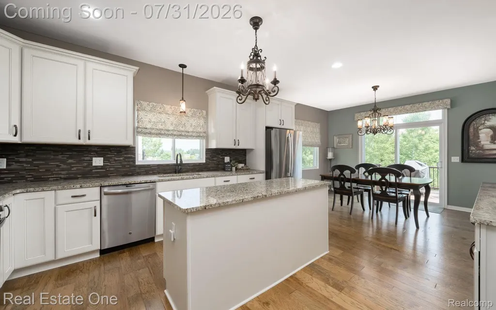 294 Golfside Drive Oxford Charter Township MI 48371