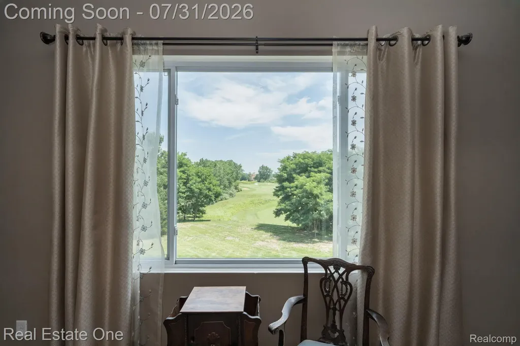 294 Golfside Drive Oxford Charter Township MI 48371