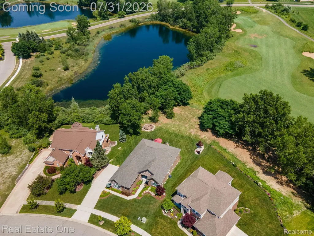 294 Golfside Drive Oxford Charter Township MI 48371