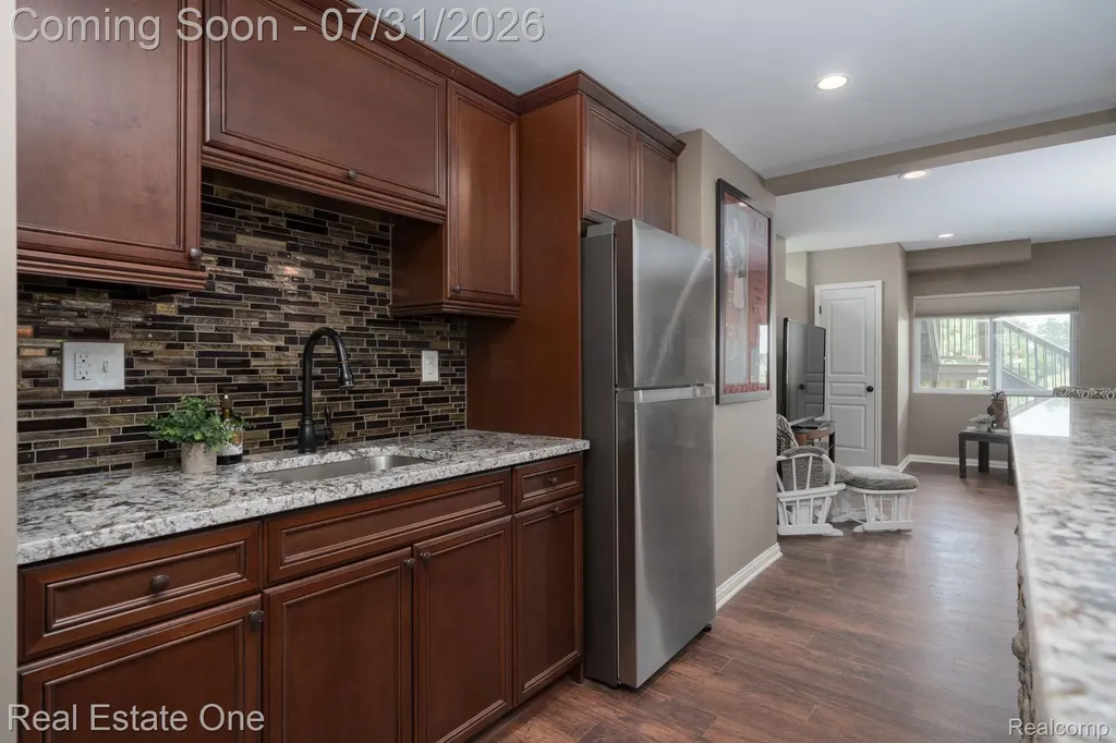 294 Golfside Drive Oxford Charter Township MI 48371