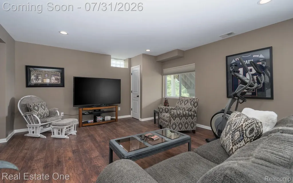 294 Golfside Drive Oxford Charter Township MI 48371