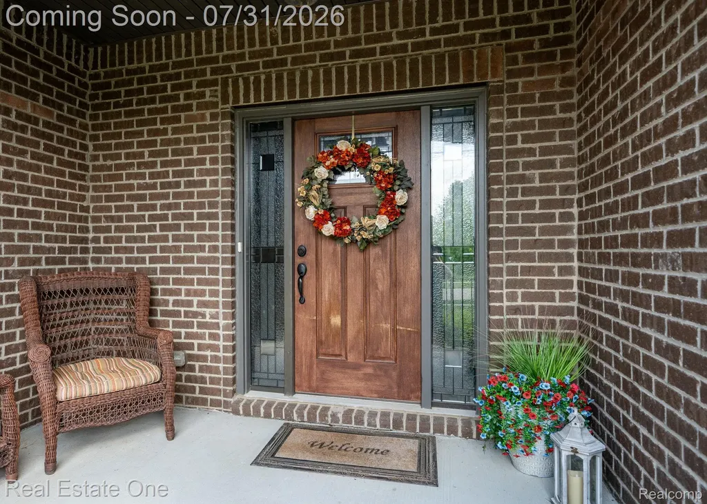 294 Golfside Drive Oxford Charter Township MI 48371