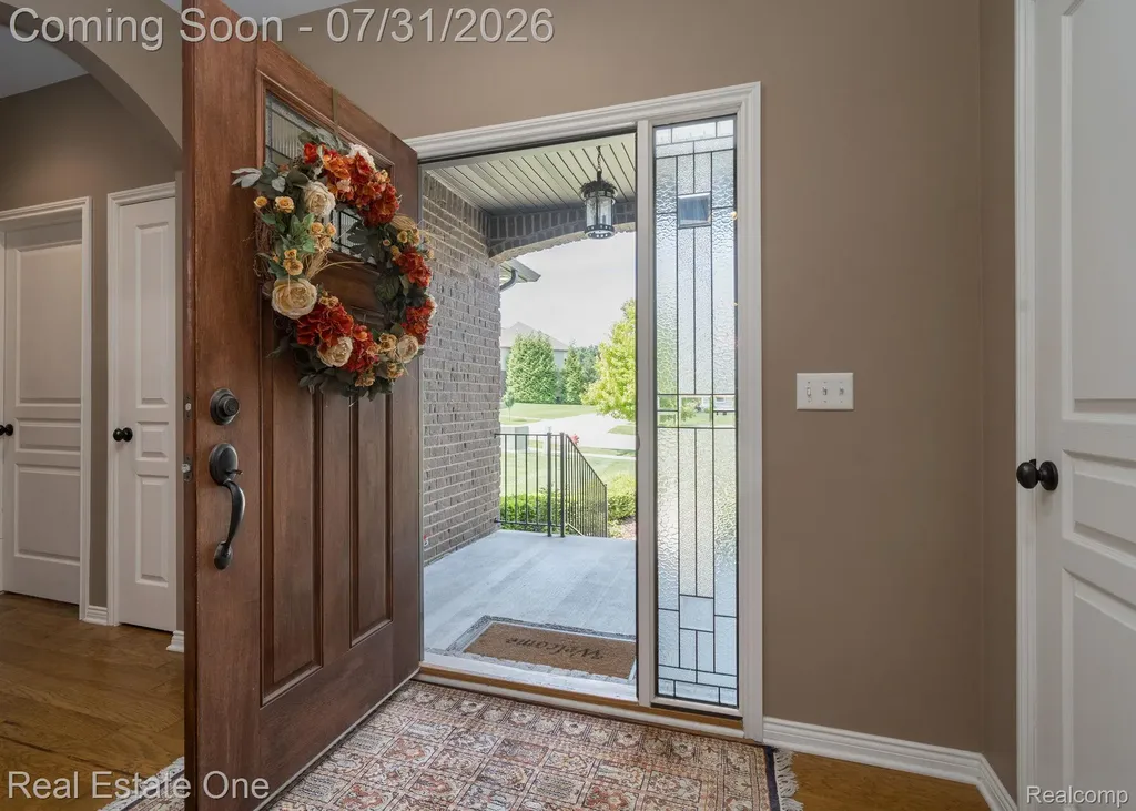 294 Golfside Drive Oxford Charter Township MI 48371