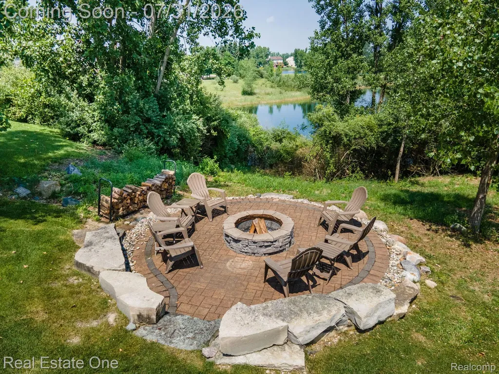 294 Golfside Drive Oxford Charter Township MI 48371