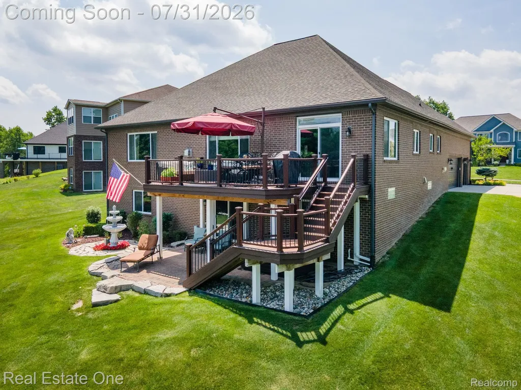294 Golfside Drive Oxford Charter Township MI 48371