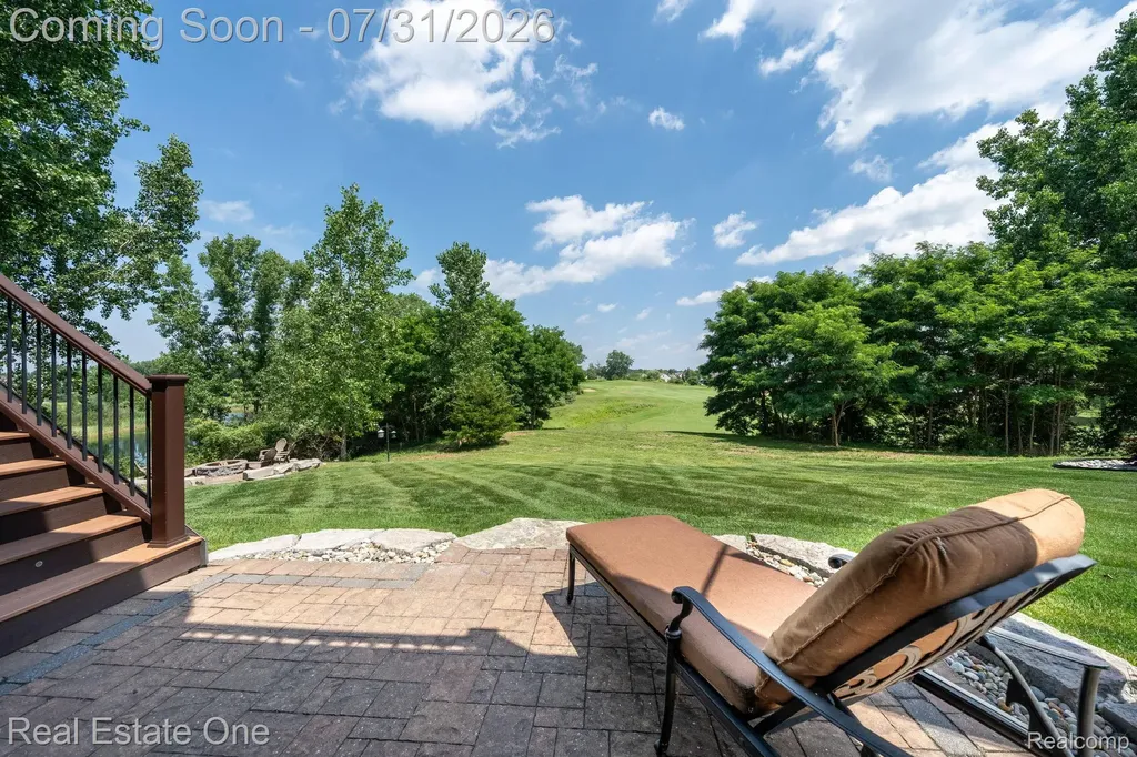 294 Golfside Drive Oxford Charter Township MI 48371