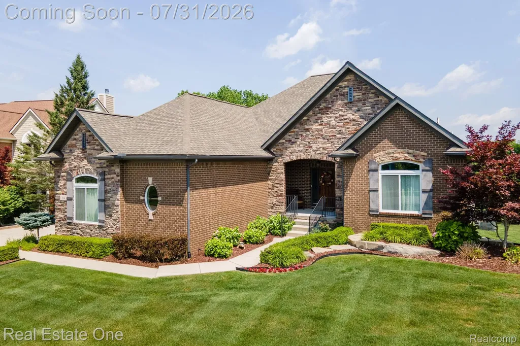 294 Golfside Drive Oxford Charter Township MI 48371