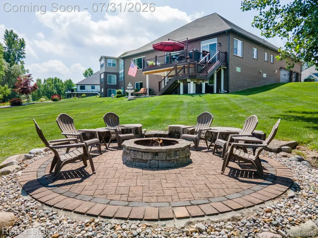 294 Golfside Drive Oxford Charter Township MI 48371