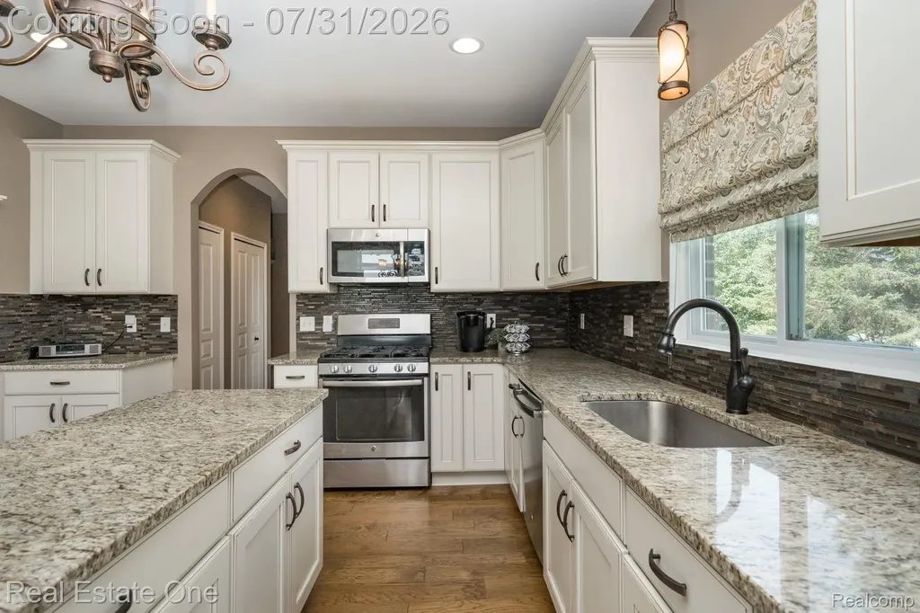 294 Golfside Drive Oxford Charter Township MI 48371