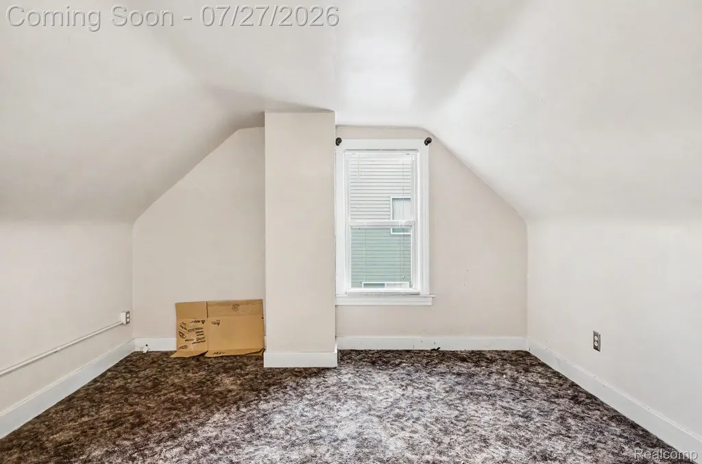 437 Hartland Drive Troy City MI 48083