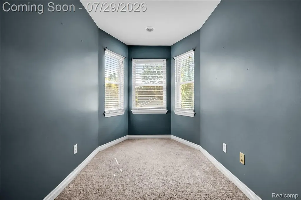 9399 Oakdale Street Clay Township MI 48001