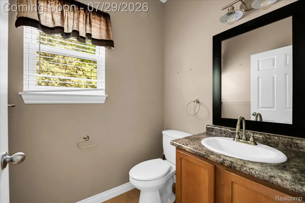 9399 Oakdale Street Clay Township MI 48001