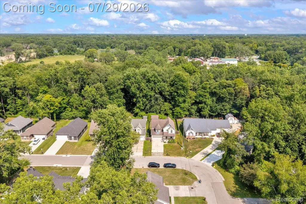 9399 Oakdale Street Clay Township MI 48001