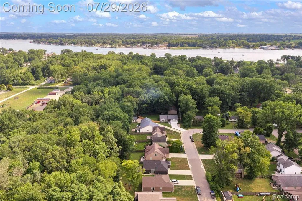 9399 Oakdale Street Clay Township MI 48001