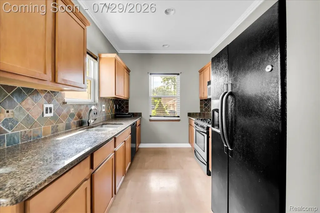 9399 Oakdale Street Clay Township MI 48001