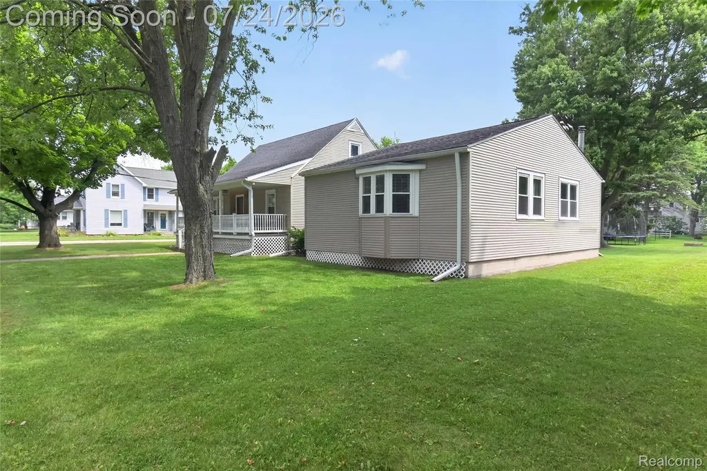 205 Mechanic Street Dundee Village MI 48131