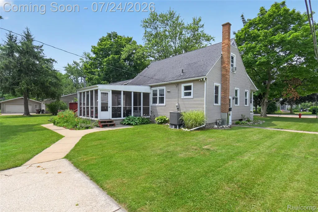 205 Mechanic Street Dundee Village MI 48131