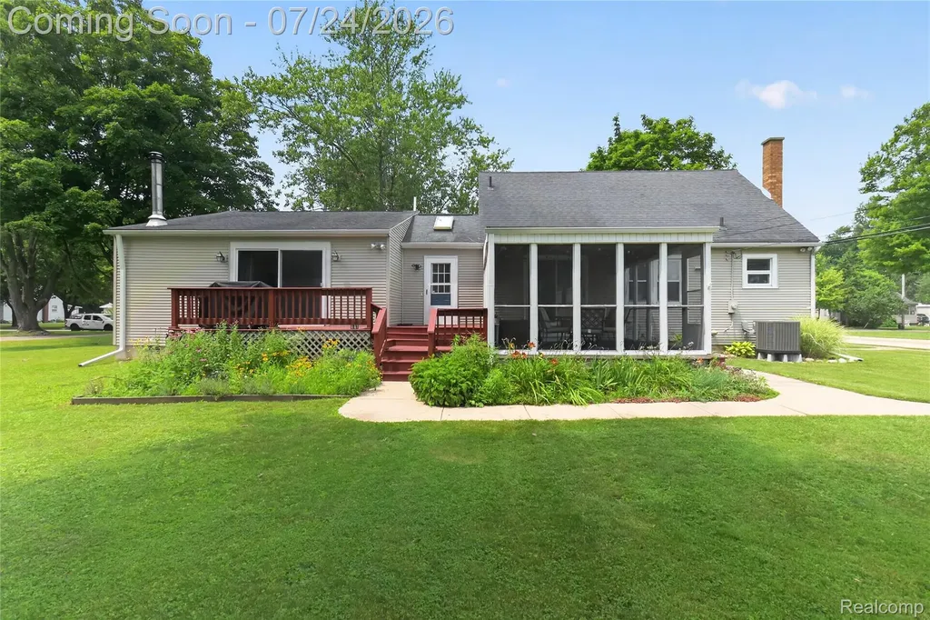 205 Mechanic Street Dundee Village MI 48131