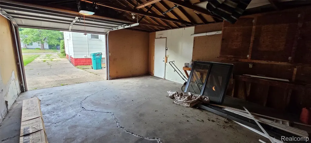 724 Alexandrine Ave Avenue Mt. Morris City MI 48458