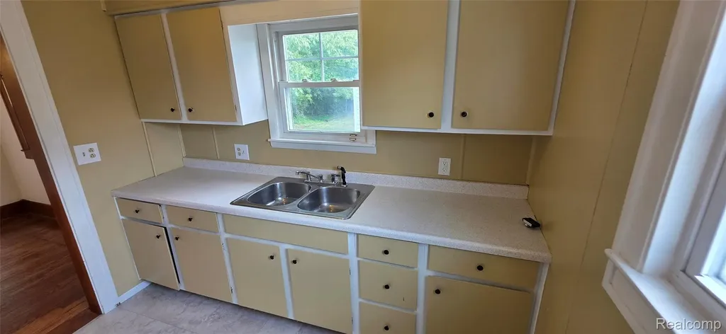 724 Alexandrine Ave Avenue Mt. Morris City MI 48458