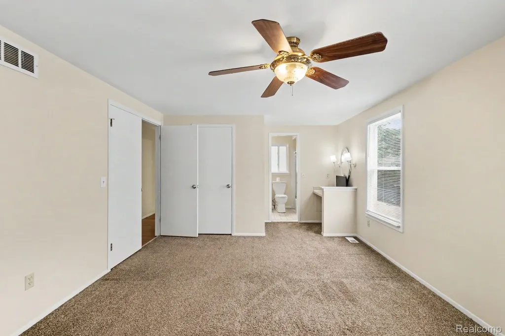 436 Dutch Mill Drive Flushing City MI 48433