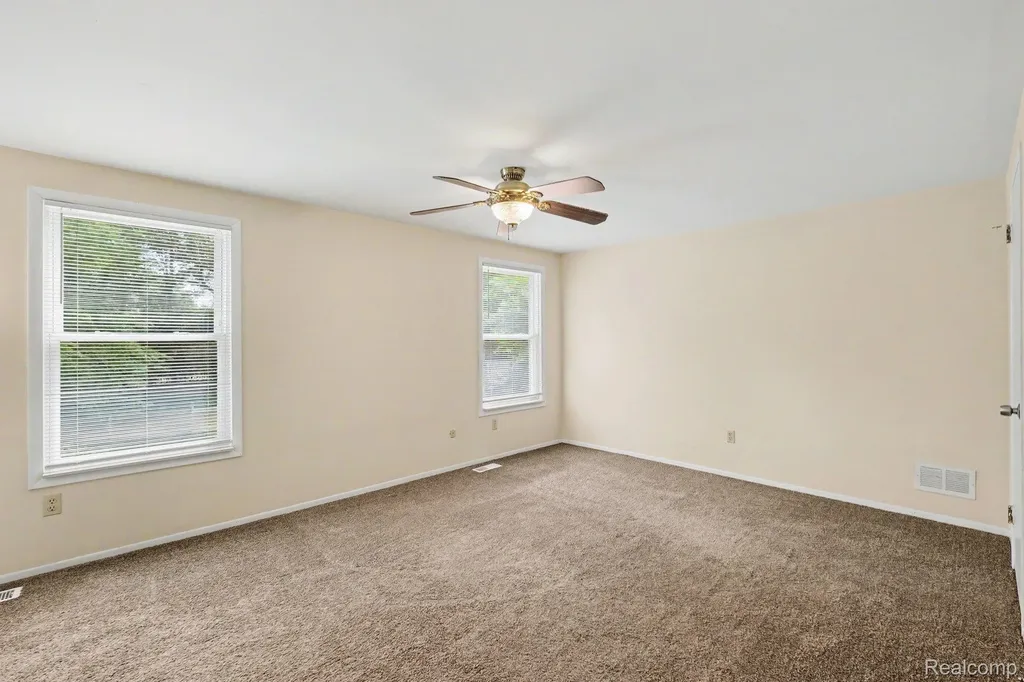 436 Dutch Mill Drive Flushing City MI 48433