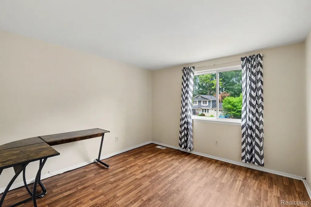 436 Dutch Mill Drive Flushing City MI 48433