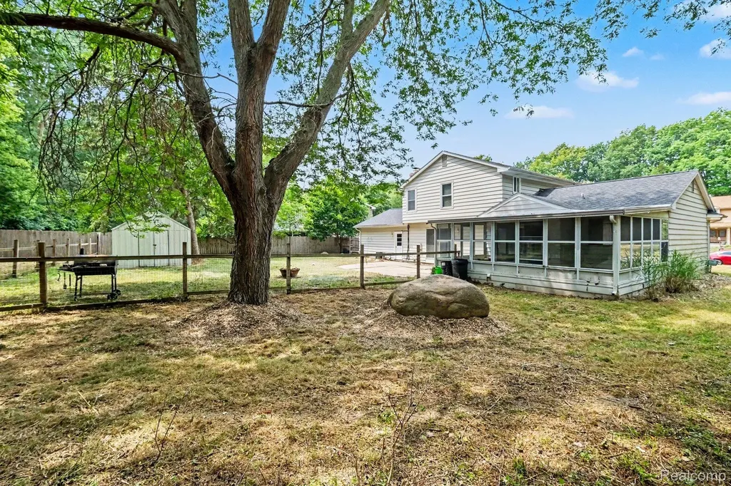 436 Dutch Mill Drive Flushing City MI 48433