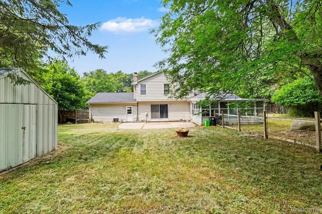 436 Dutch Mill Drive Flushing City MI 48433