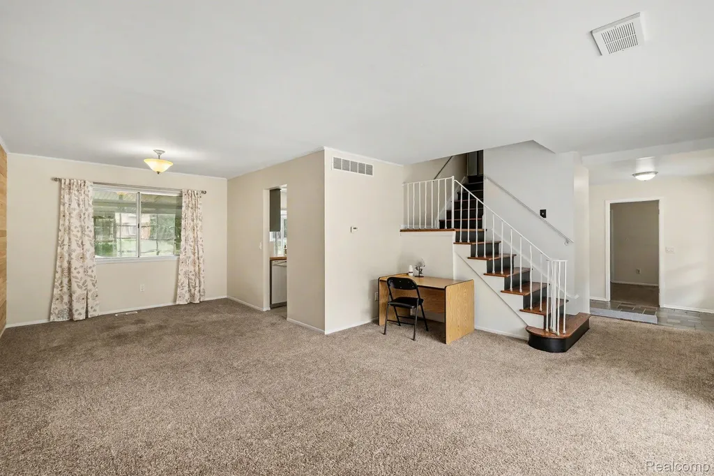 436 Dutch Mill Drive Flushing City MI 48433