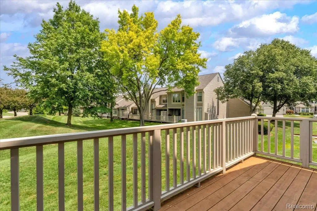 877 Tartan Trail Bloomfield Hills City MI 48304