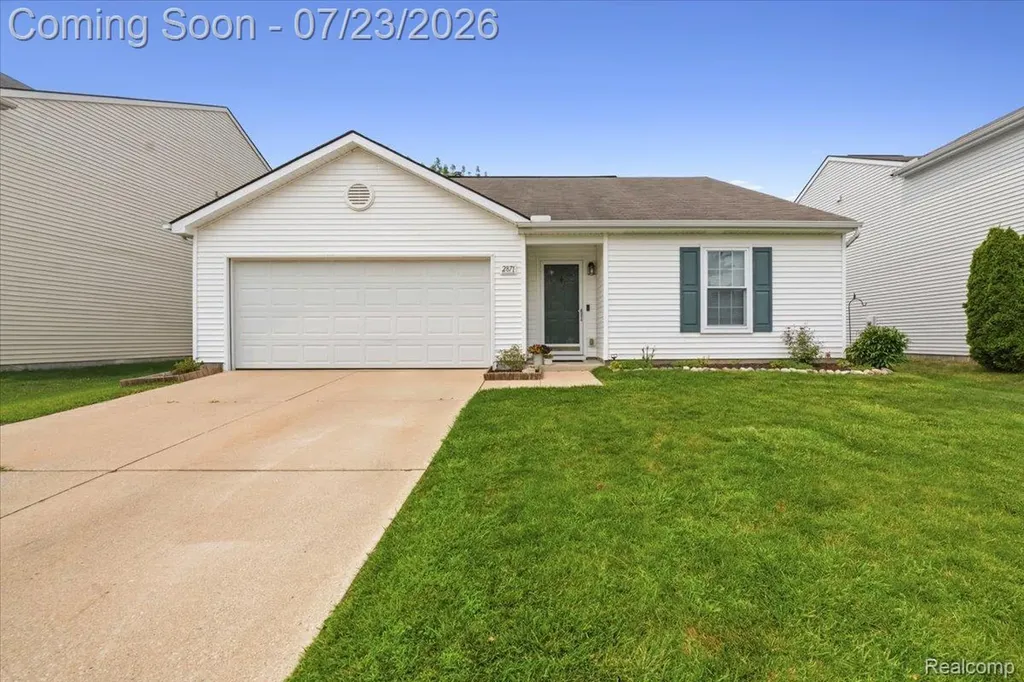 2871 Au Gres River Drive Handy Township MI 48836