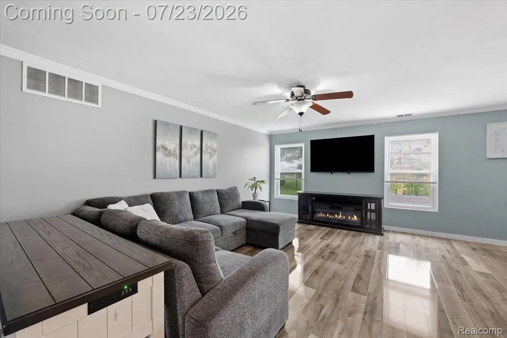 2871 Au Gres River Drive Handy Township MI 48836