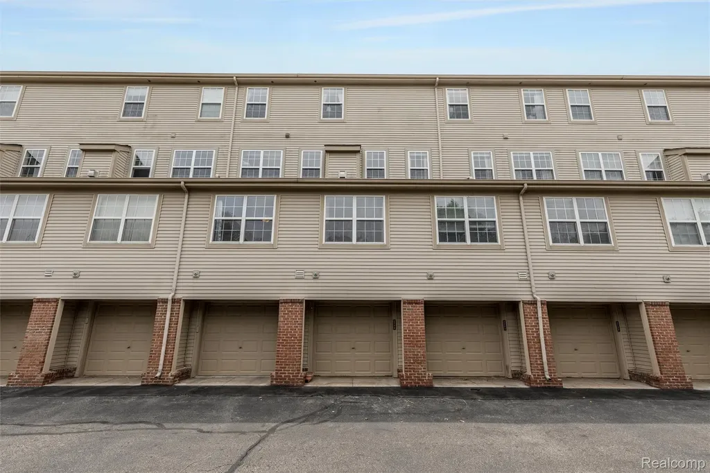 2795 Barclay Way Ann Arbor City MI 48105