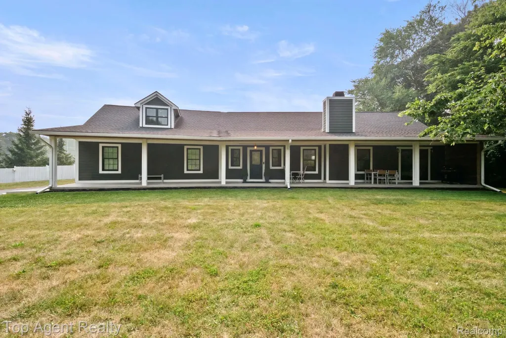 27593 Old Colony Street Farmington Hills City MI 48334