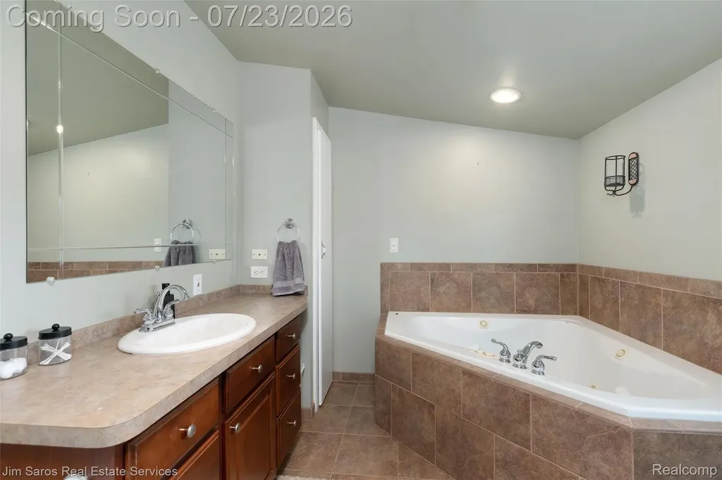 21225 Martin Road St. Clair Shores City MI 48081