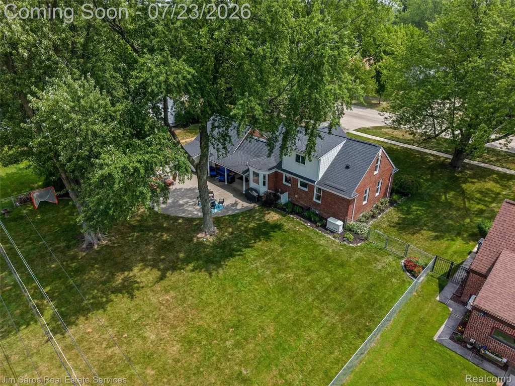 21225 Martin Road St. Clair Shores City MI 48081