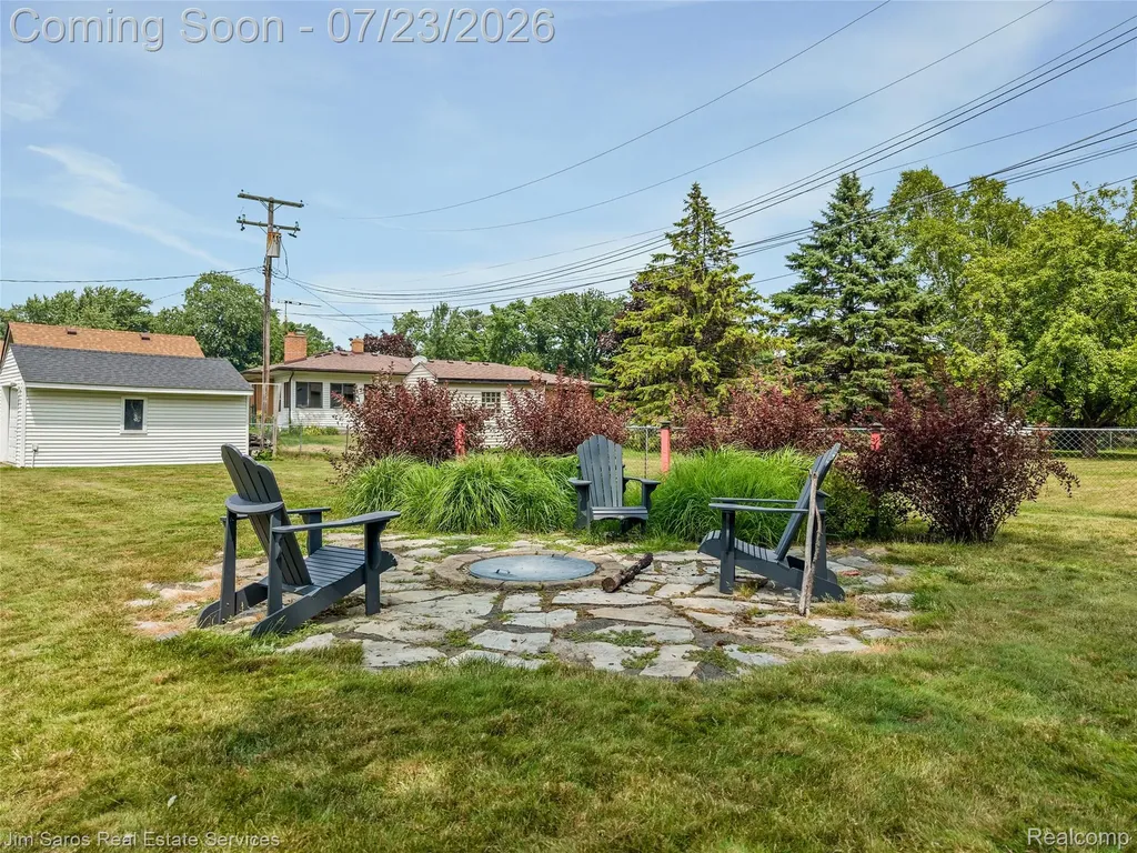 21225 Martin Road St. Clair Shores City MI 48081