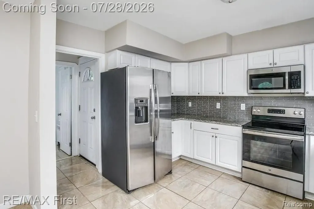 1349 Devonshire Road Grosse Pointe Park City MI 48230