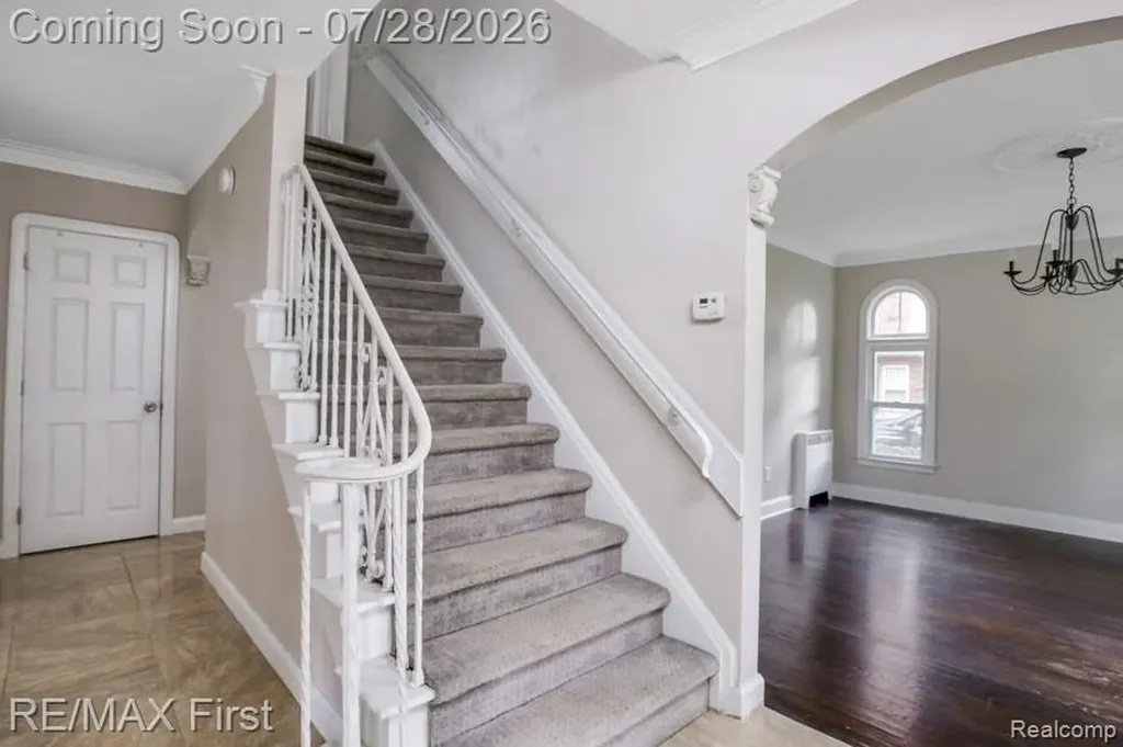 1349 Devonshire Road Grosse Pointe Park City MI 48230
