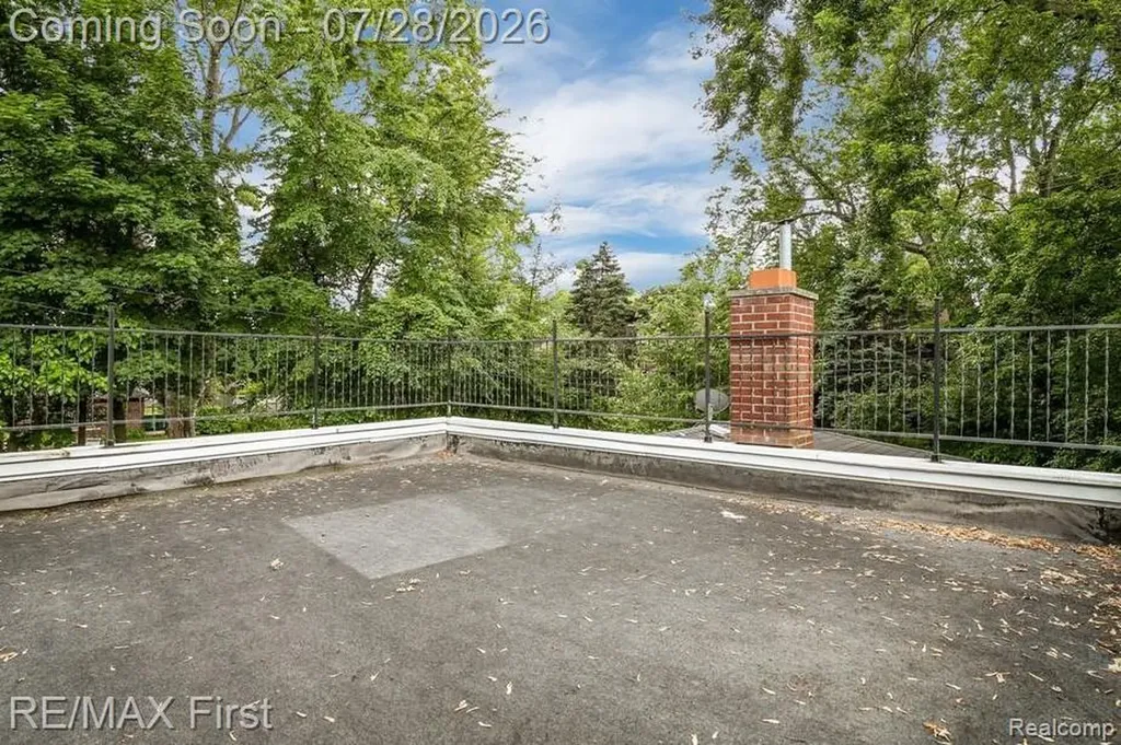 1349 Devonshire Road Grosse Pointe Park City MI 48230