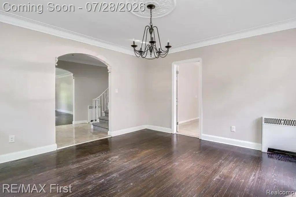 1349 Devonshire Road Grosse Pointe Park City MI 48230