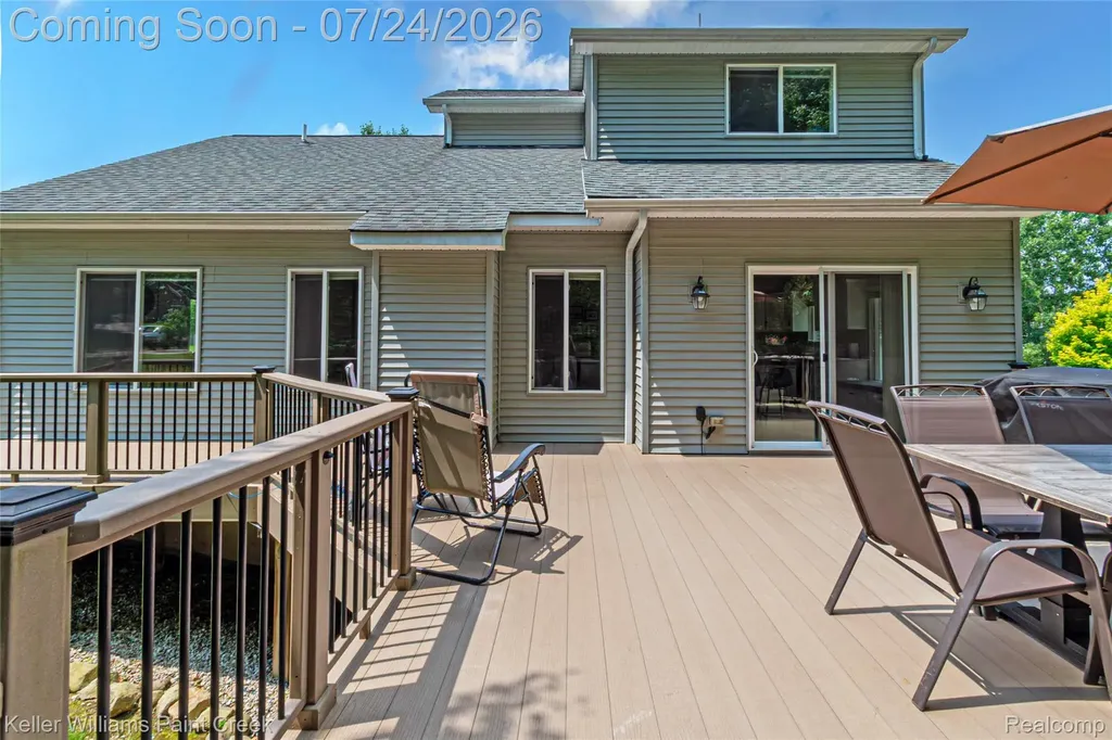 508 Forest Hill Dr Drive Oxford Village MI 48371