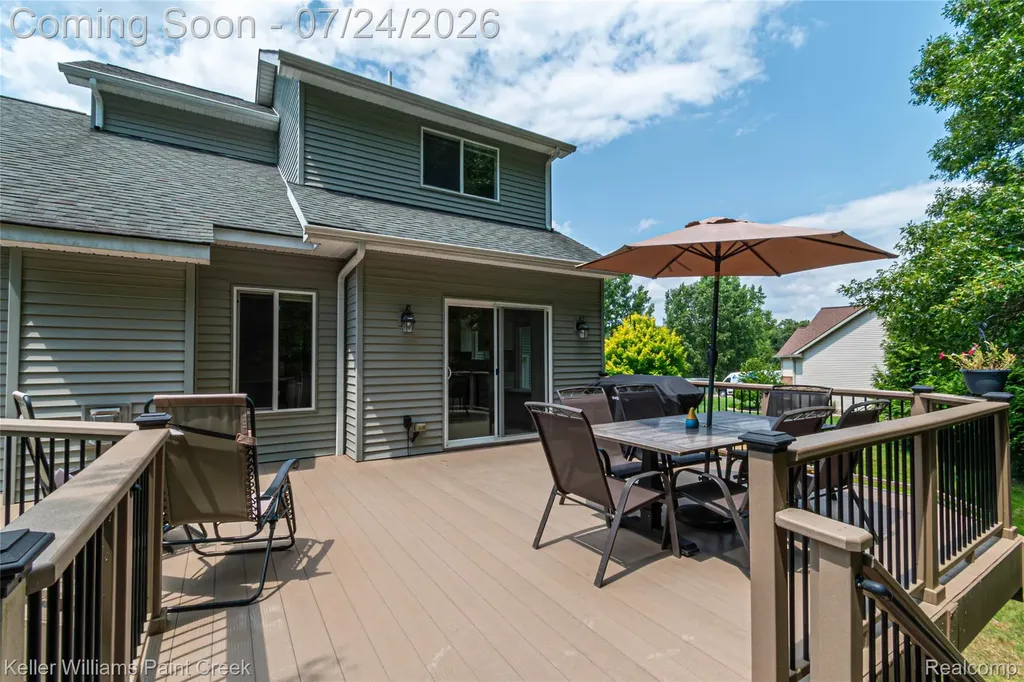 508 Forest Hill Dr Drive Oxford Village MI 48371