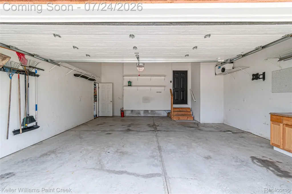 508 Forest Hill Dr Drive Oxford Village MI 48371
