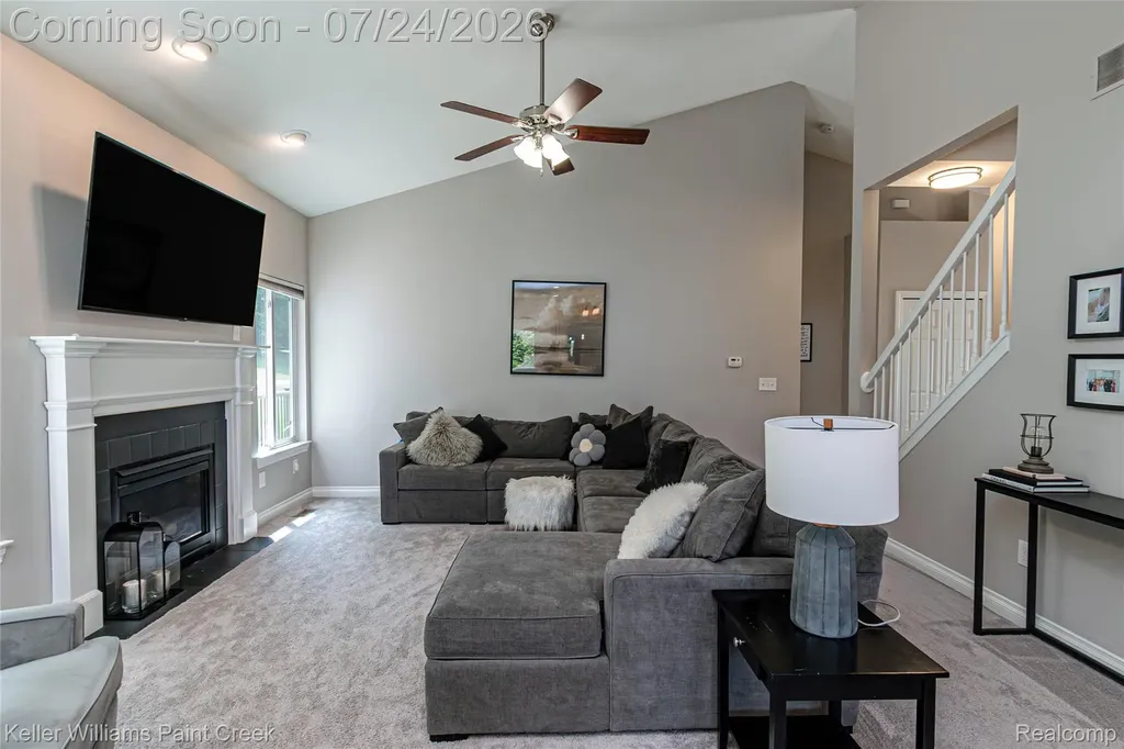 508 Forest Hill Dr Drive Oxford Village MI 48371